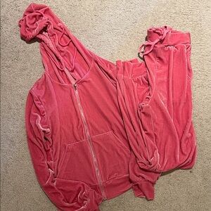 Y2K style pink tracksuit